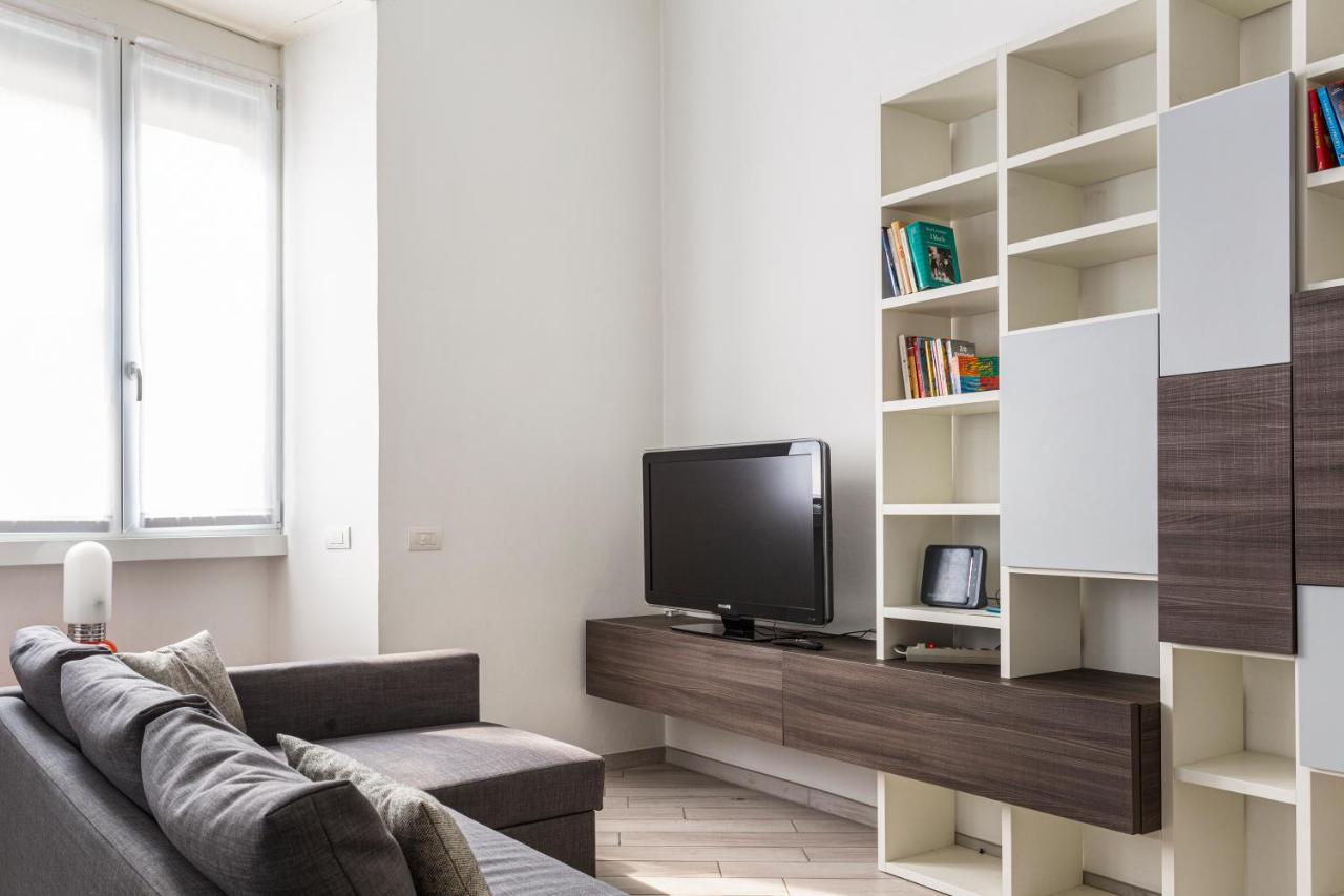 Spacious Retreat Steps From Lambrate Metro- Via Pacini Milan Luaran gambar