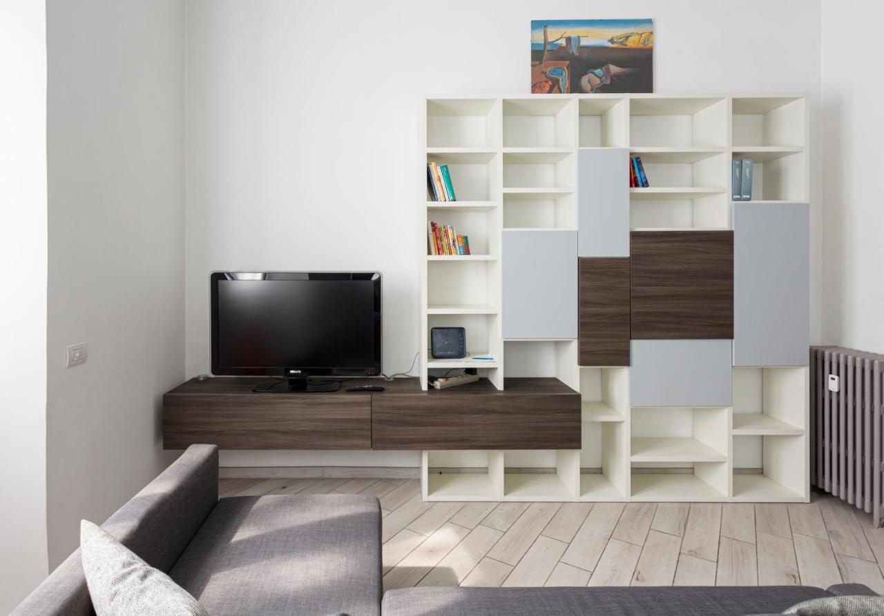Spacious Retreat Steps From Lambrate Metro- Via Pacini Milan Luaran gambar